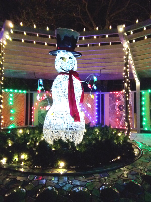 I want this for my yard! I love snowmen and this was a perfect place for it in the children's garden. 